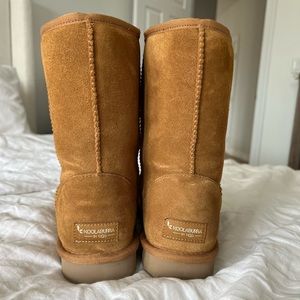 Koolaburra by UGG women’s short boot size 10
